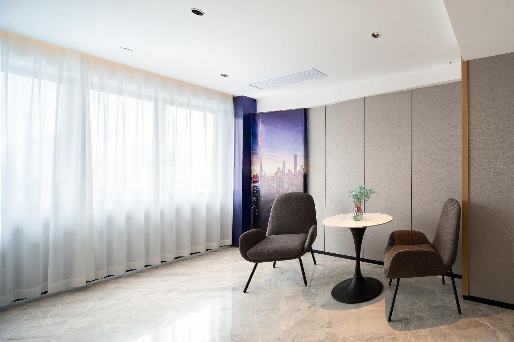 Langham Honor International Hotel Canton Fair Complex Branch - Free Shuttle To Canton Fair Complex During Canton Fair Period & Free Mini Bar Exterior foto