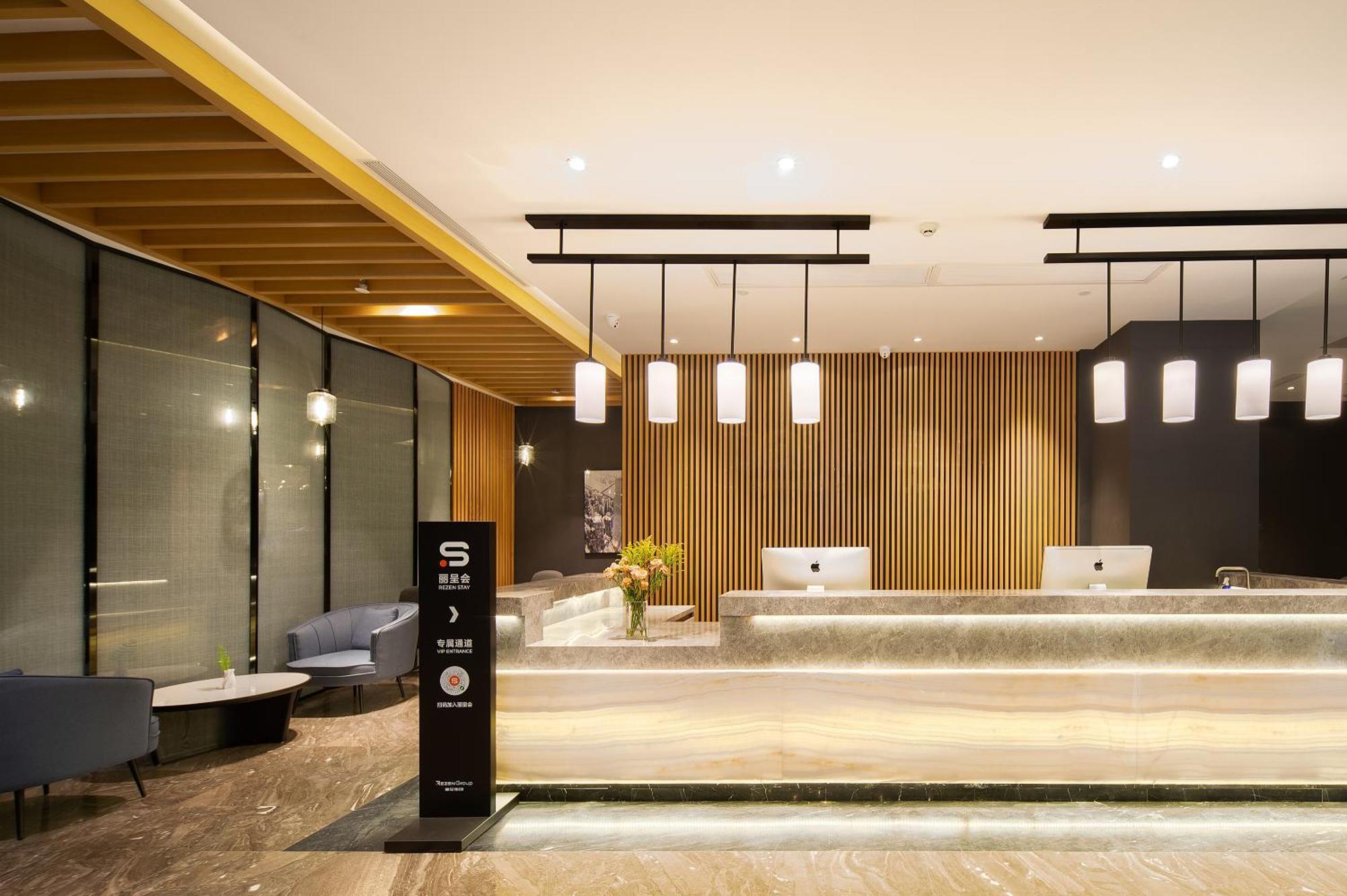 Langham Honor International Hotel Canton Fair Complex Branch - Free Shuttle To Canton Fair Complex During Canton Fair Period & Free Mini Bar Exterior foto