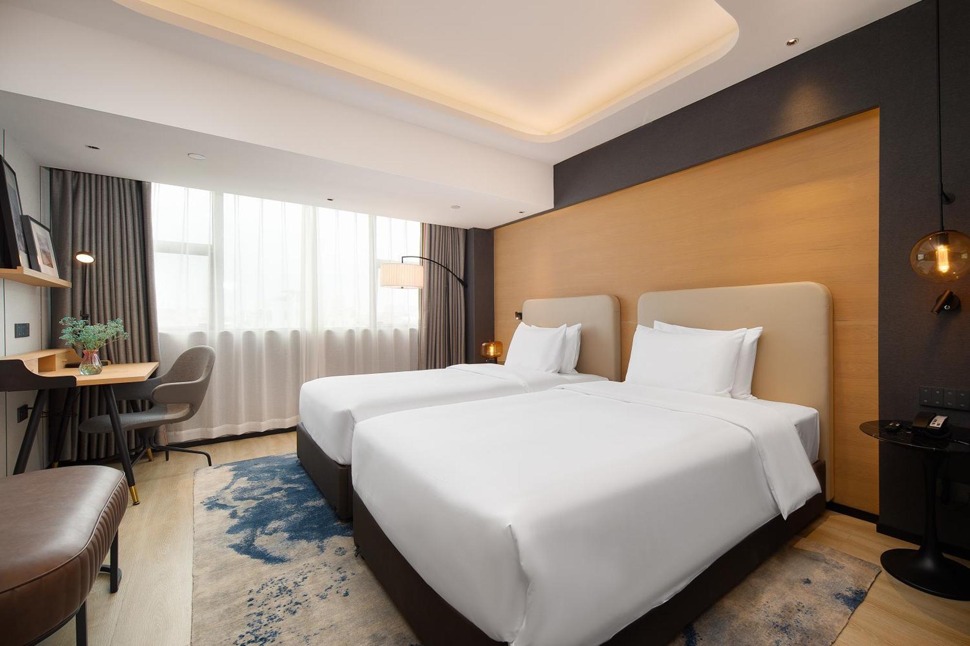 Langham Honor International Hotel Canton Fair Complex Branch - Free Shuttle To Canton Fair Complex During Canton Fair Period & Free Mini Bar Exterior foto